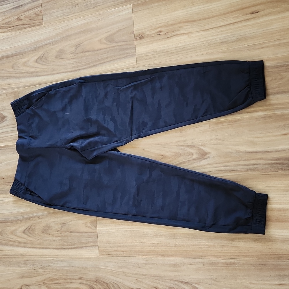 Athleta Brooklyn Camo Jogger, Size 10, Black